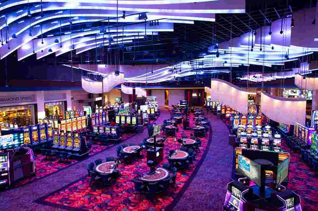 Dàn máy trò chơi tại Top Diamond Casino